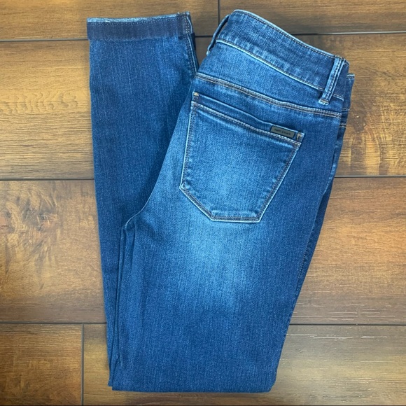 White House Black Market WHBM Skimmer cuffed denim blue Jeans size 2 medium wash - Picture 6 of 16